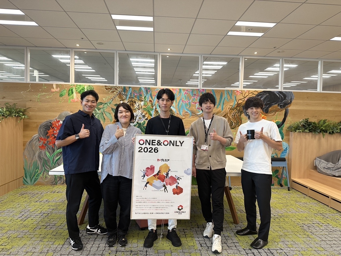 プレミア株式会社様との記念写真